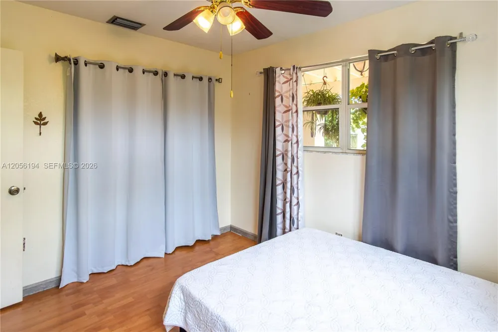 9920 Pan American Dr Cutler Bay, FL 33189