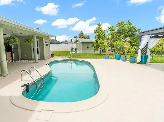 4151 19TH CT SW Naples, FL 34116