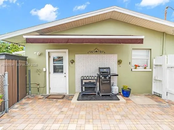 4151 19TH CT SW Naples, FL 34116