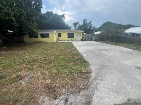 240 NE 23rd Ct