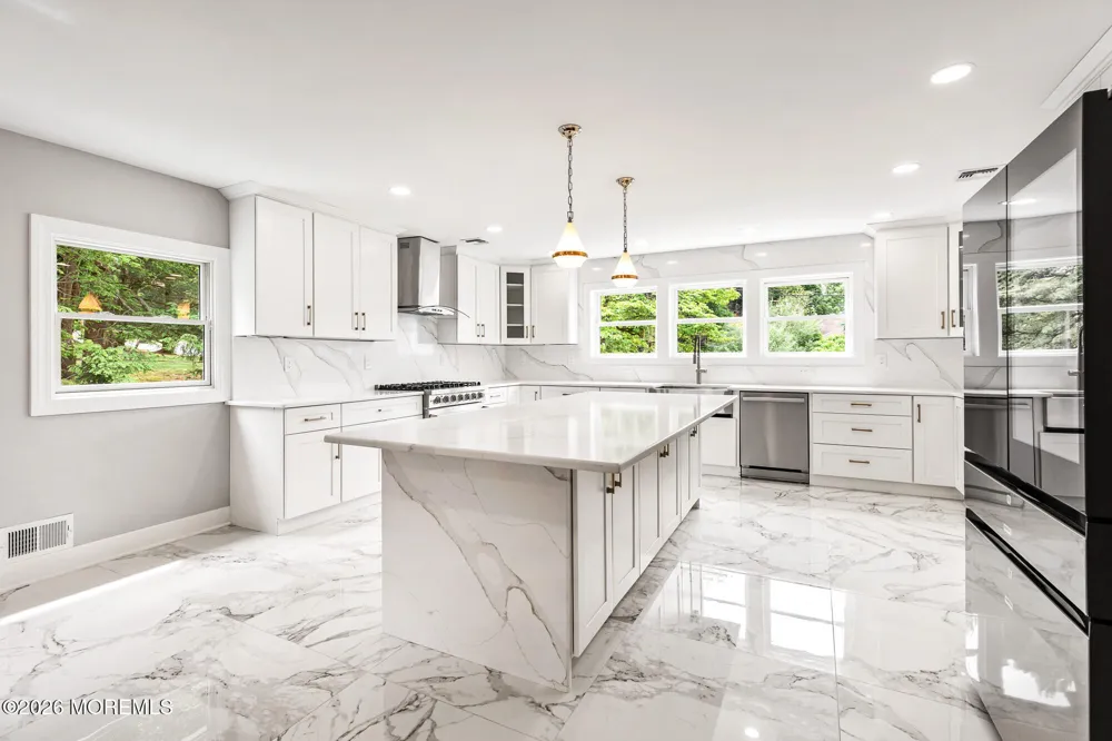 146 Bruce Road Middletown, NJ 07701