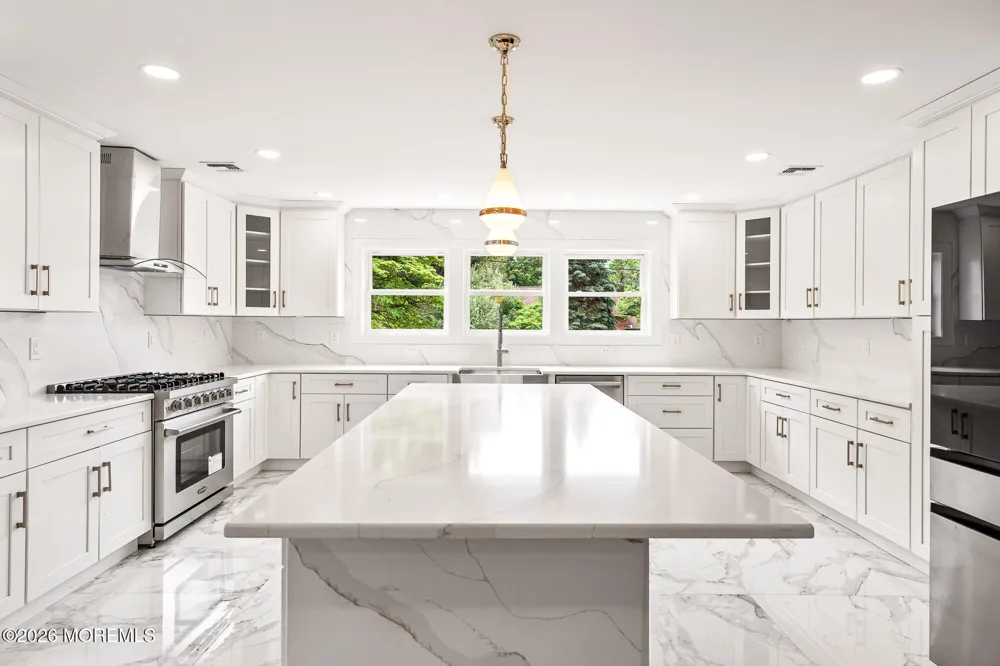 146 Bruce Road Middletown, NJ 07701