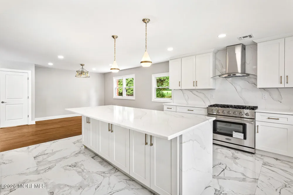 146 Bruce Road Middletown, NJ 07701