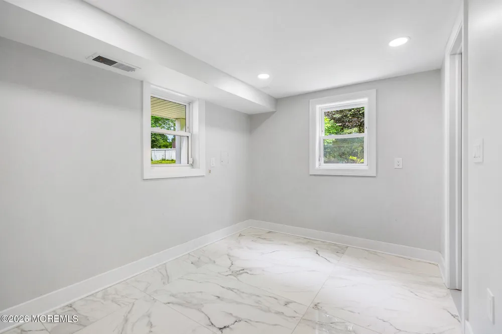 146 Bruce Road Middletown, NJ 07701