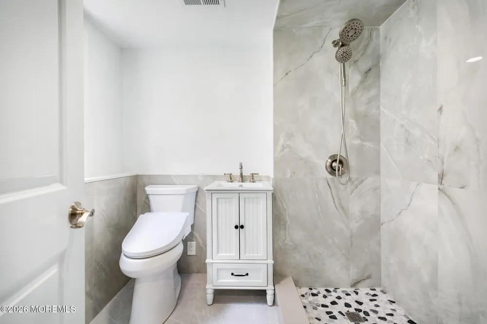 146 Bruce Road Middletown, NJ 07701