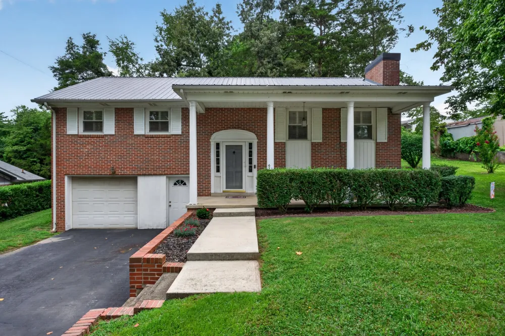 606 Polk St Sparta, TN 38583