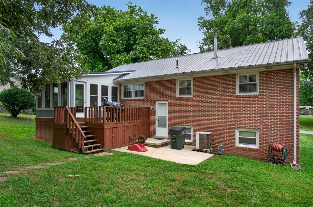 606 Polk St Sparta, TN 38583