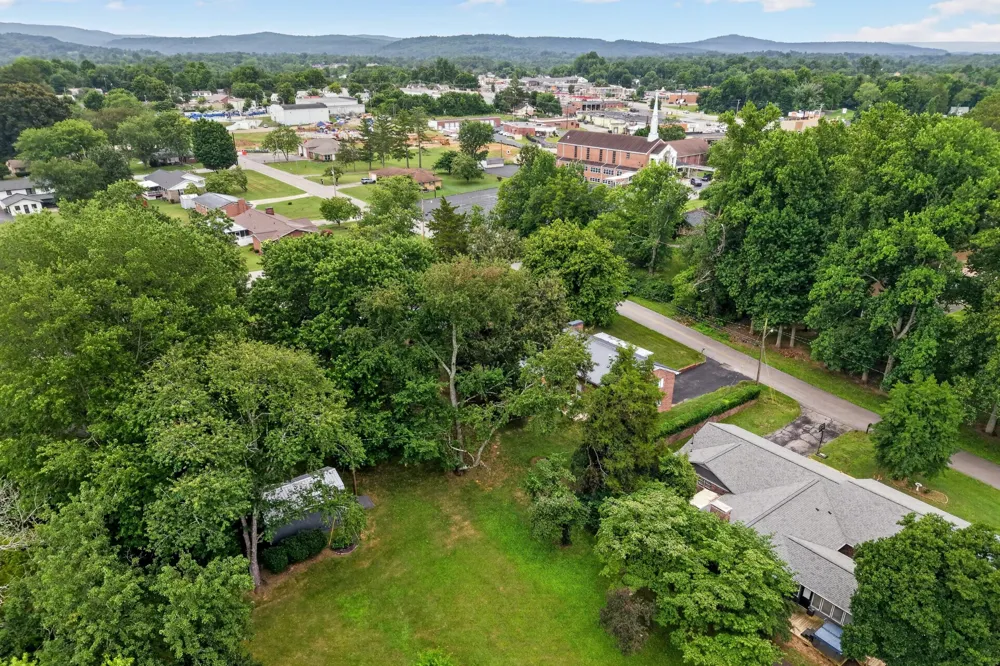 606 Polk St Sparta, TN 38583