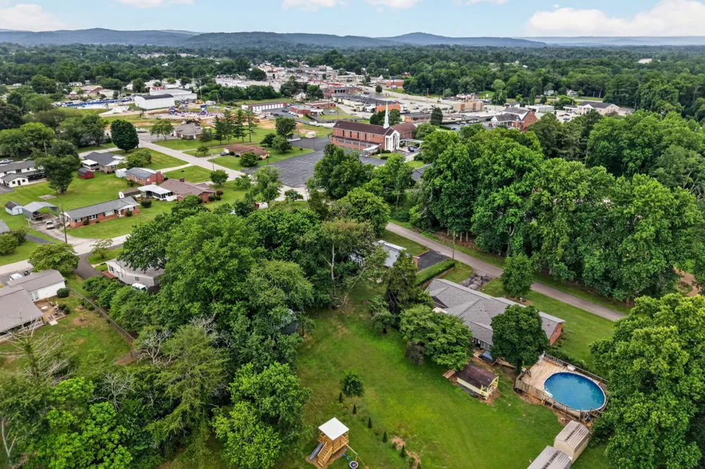 606 Polk St Sparta, TN 38583