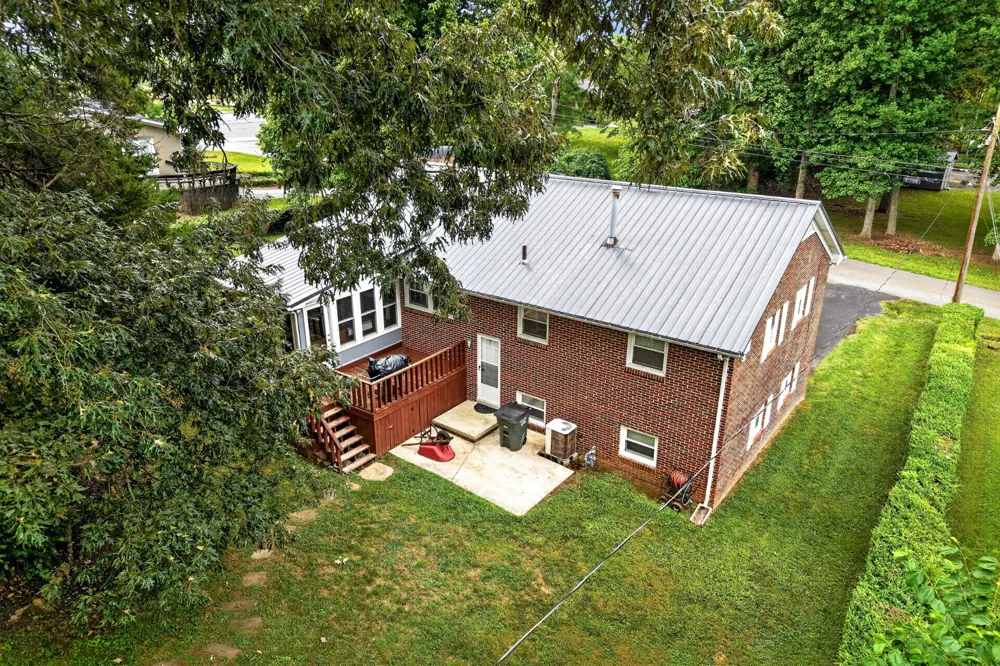 606 Polk St Sparta, TN 38583
