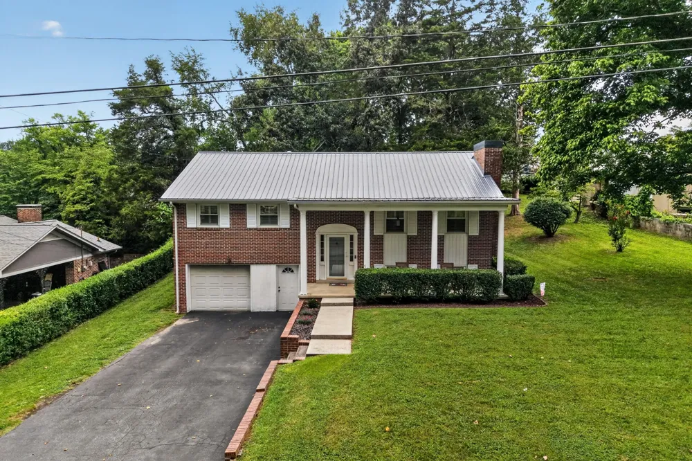 606 Polk St Sparta, TN 38583