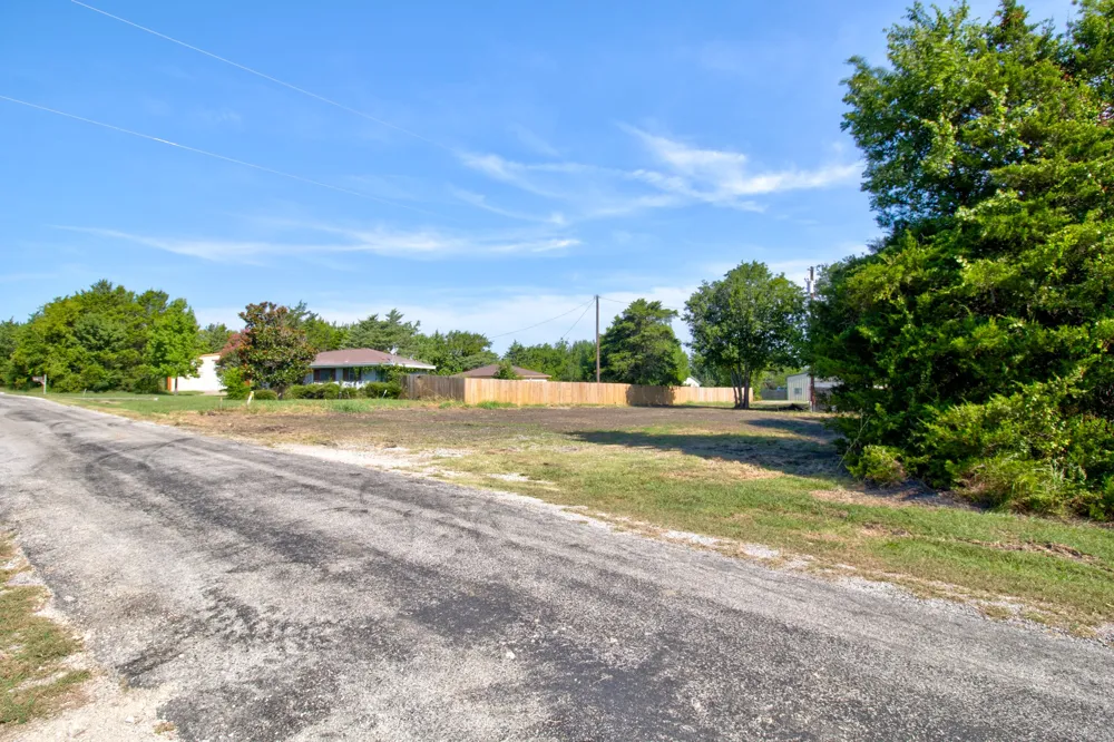 321 Jack Harris Lane Pottsboro, TX 75076