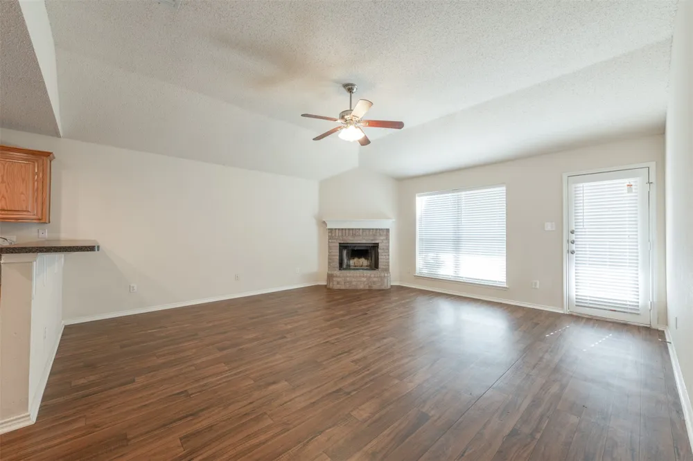 201 Whitestone Way Weatherford, TX 76085
