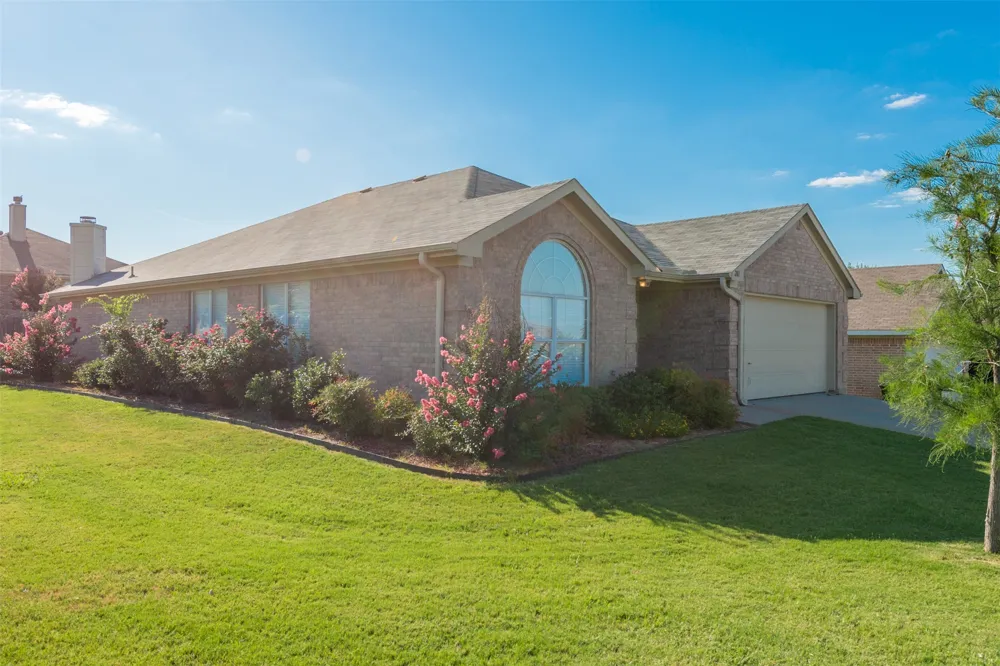 201 Whitestone Way Weatherford, TX 76085