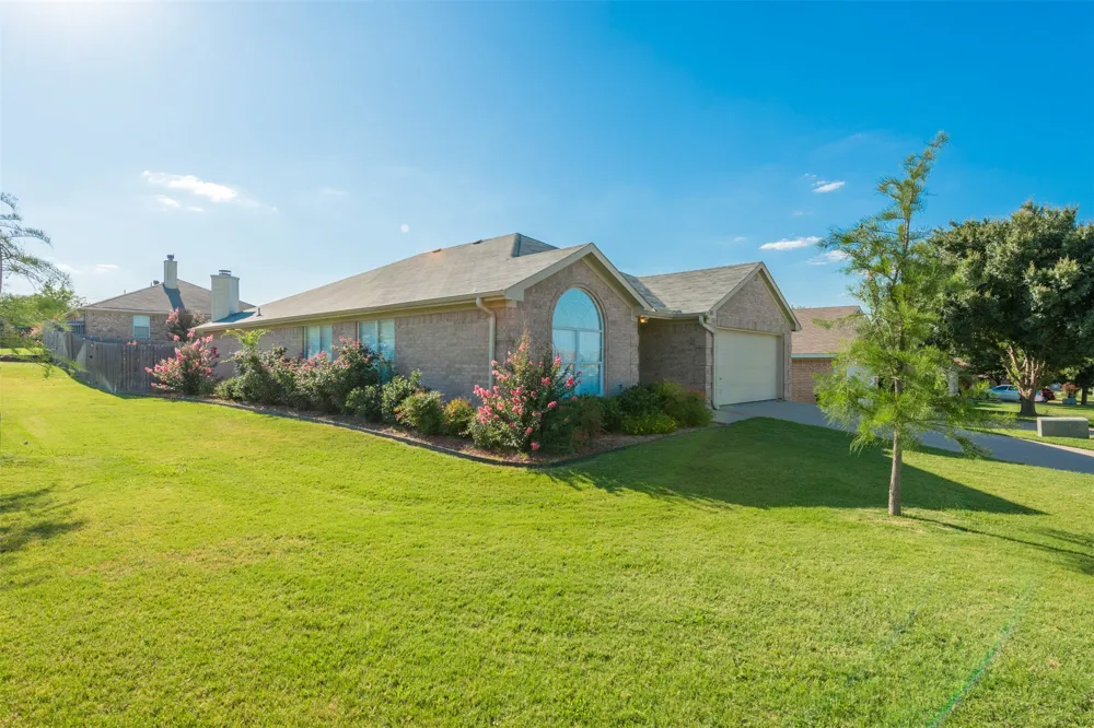 201 Whitestone Way Weatherford, TX 76085