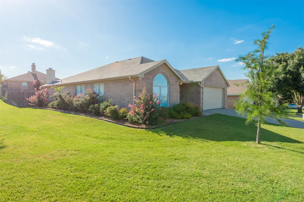 201 Whitestone Way Weatherford, TX 76085