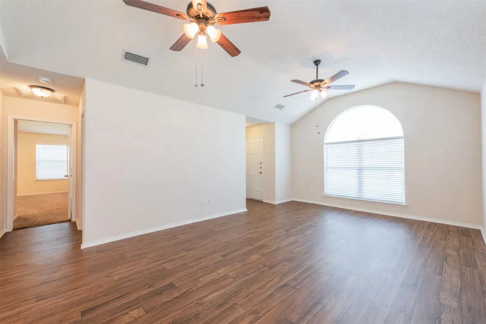 201 Whitestone Way Weatherford, TX 76085