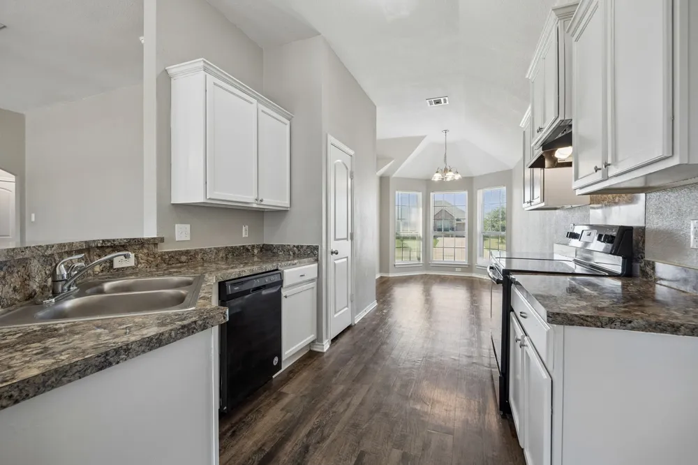 217 Troy Lane Red Oak, TX 75154