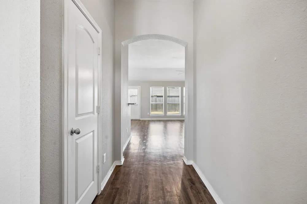 217 Troy Lane Red Oak, TX 75154