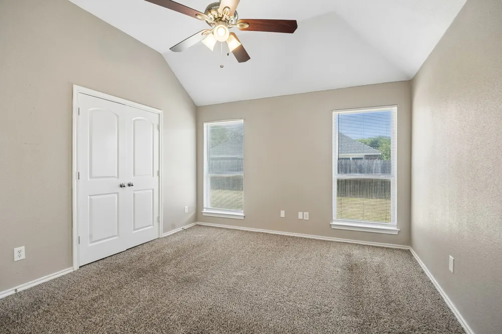 217 Troy Lane Red Oak, TX 75154