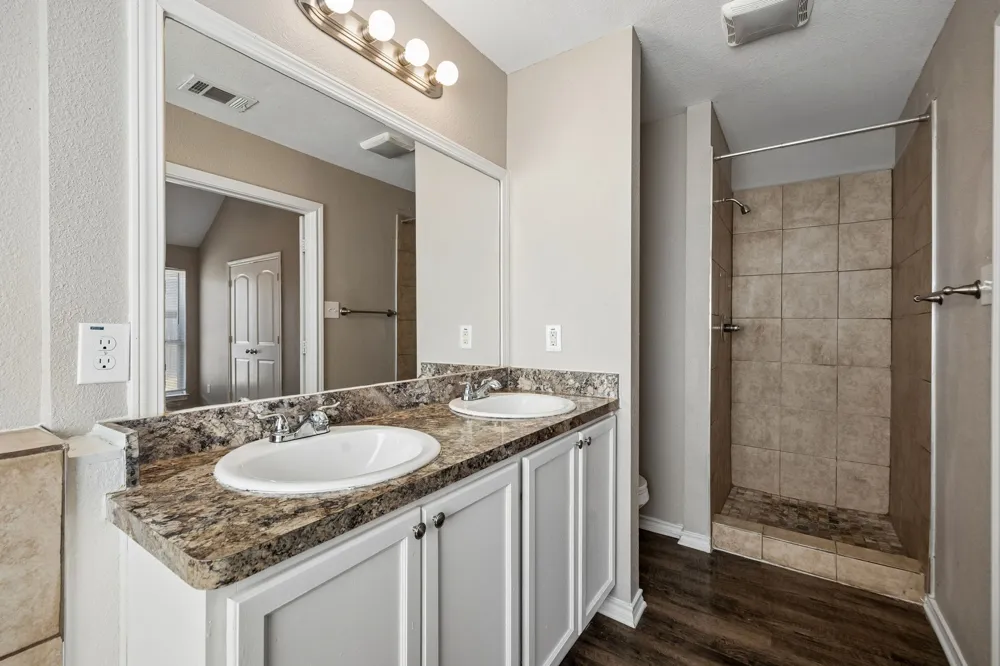 217 Troy Lane Red Oak, TX 75154