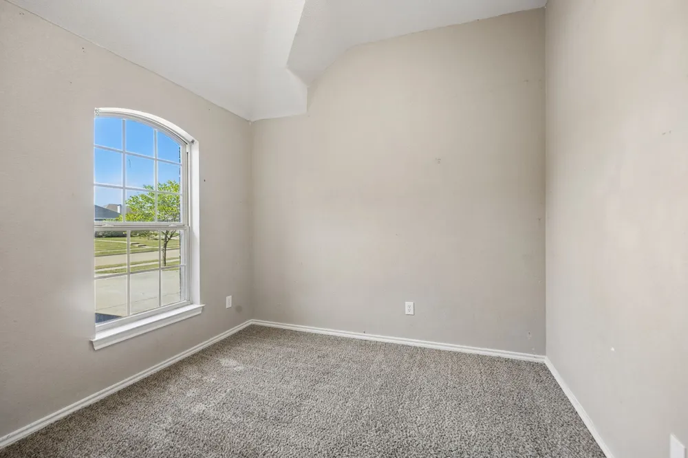 217 Troy Lane Red Oak, TX 75154