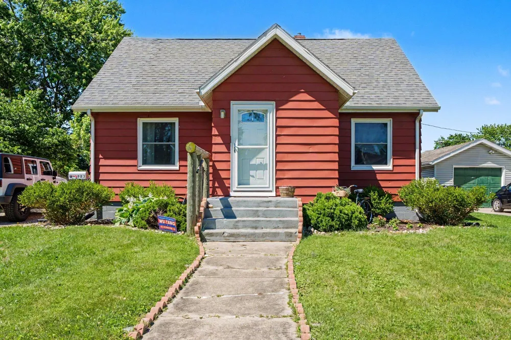 1983 Lewis Drive Niles, MI 49120