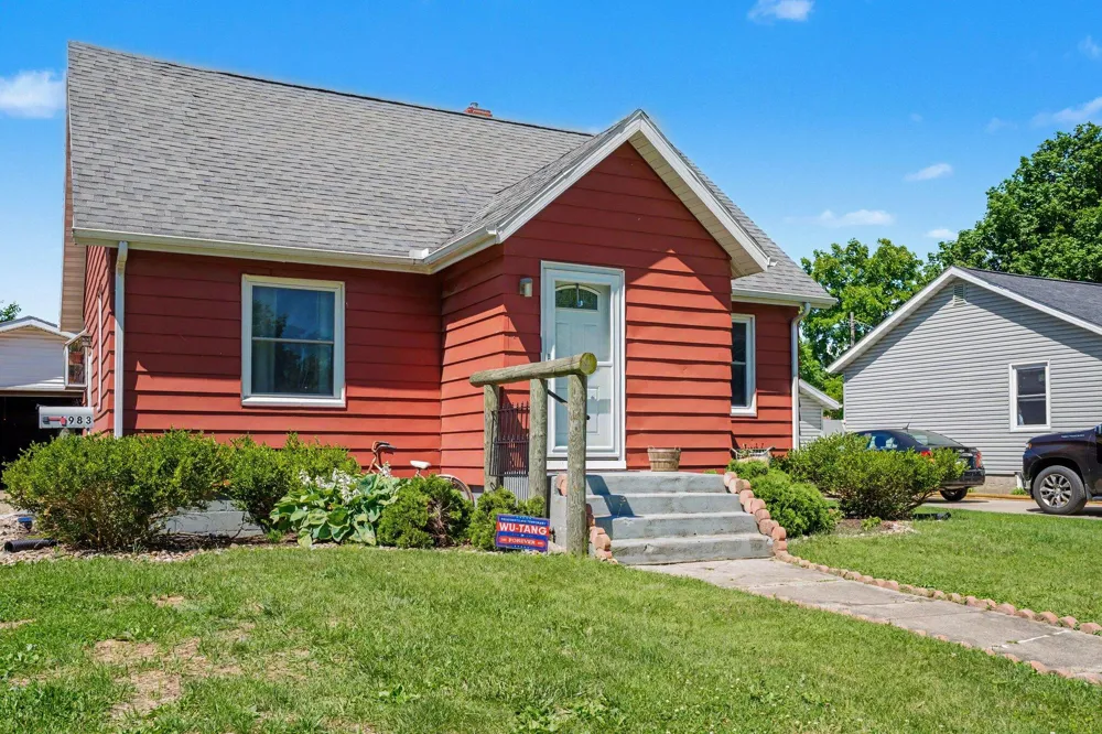 1983 Lewis Drive Niles, MI 49120