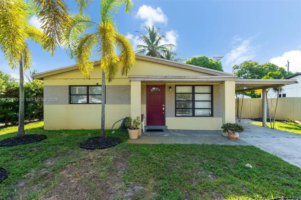 4873 SW 44th Ter Dania Beach, FL 33314