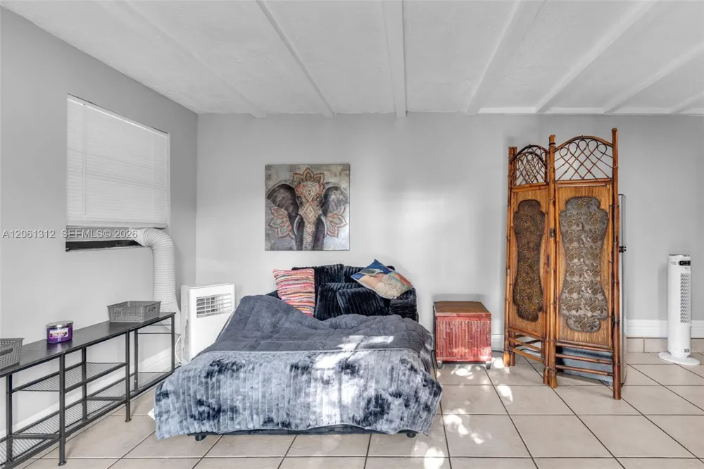4873 SW 44th Ter Dania Beach, FL 33314