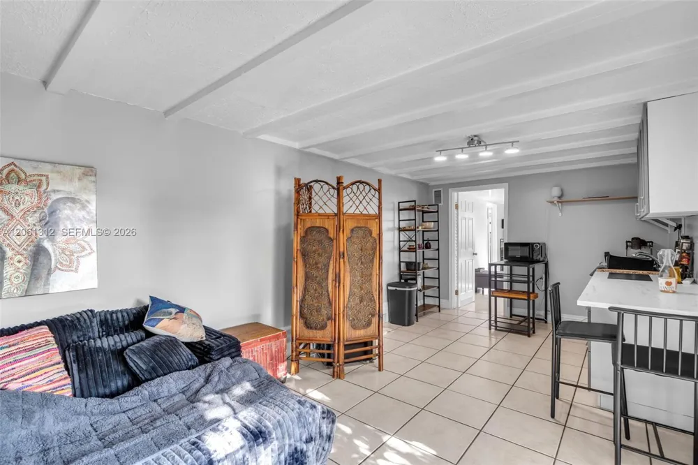 4873 SW 44th Ter Dania Beach, FL 33314