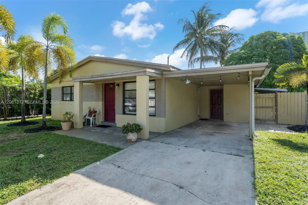 4873 SW 44th Ter Dania Beach, FL 33314