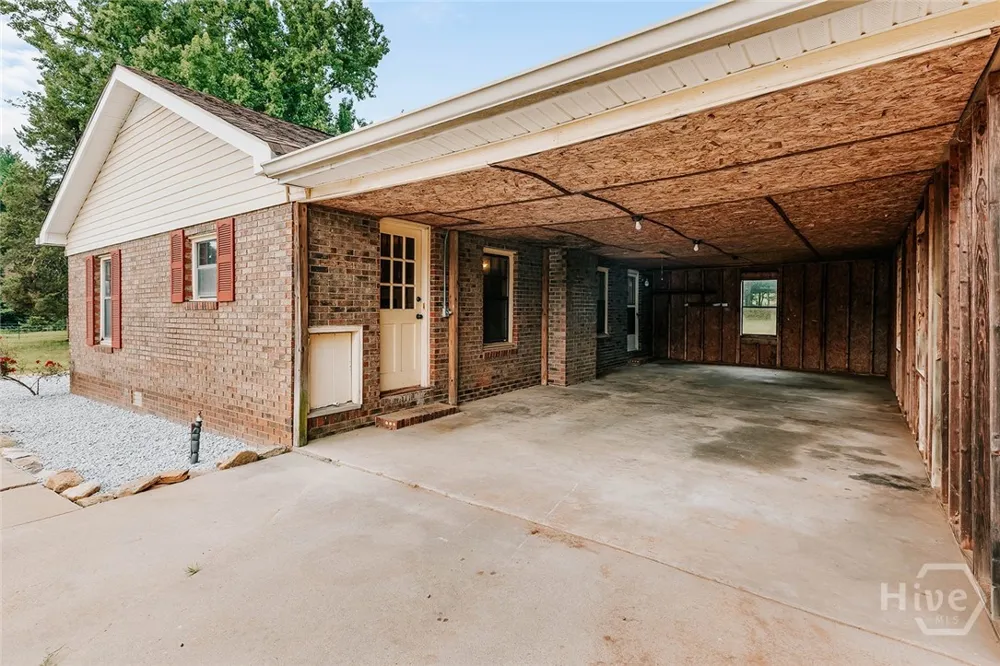 621 Elberton Road Lexington, GA 30648