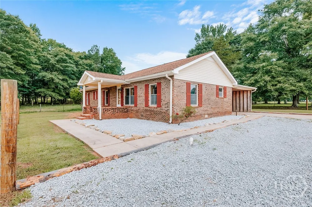621 Elberton Road Lexington, GA 30648