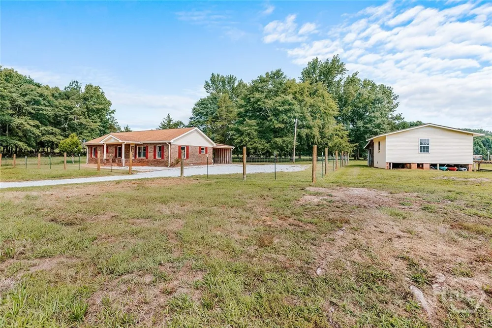 621 Elberton Road Lexington, GA 30648
