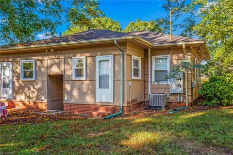 5038 Pinewood Drive #5044