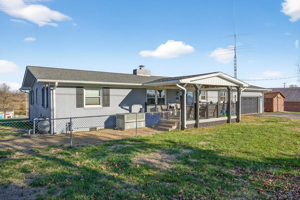 513 N Spring St Sparta, TN 38583