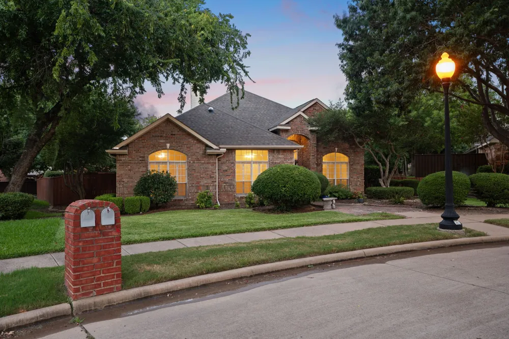 405 Watters Crossing Court Allen, TX 75013