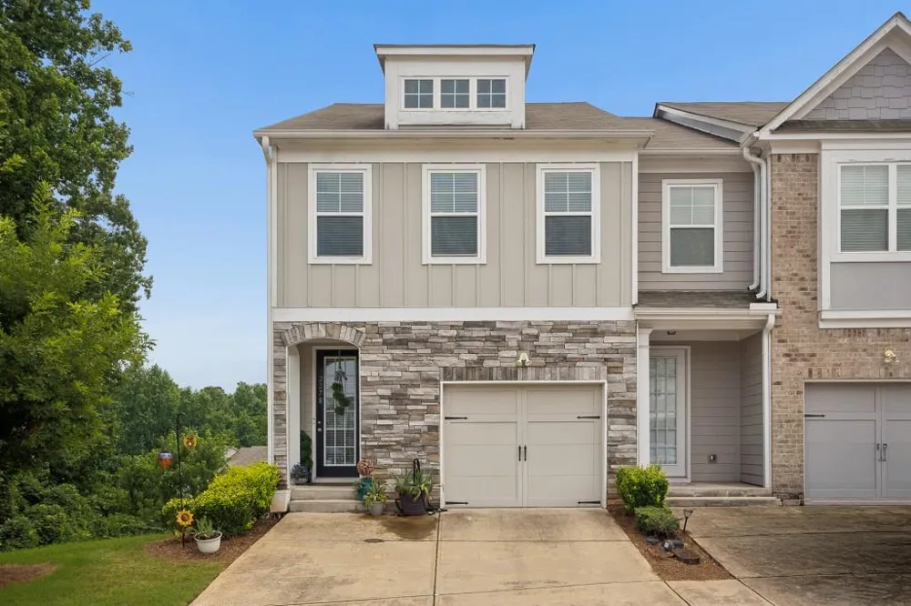 2278 Rolling Trail Stonecrest, GA 30058
