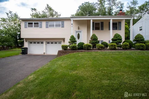 7 Cortland Drive