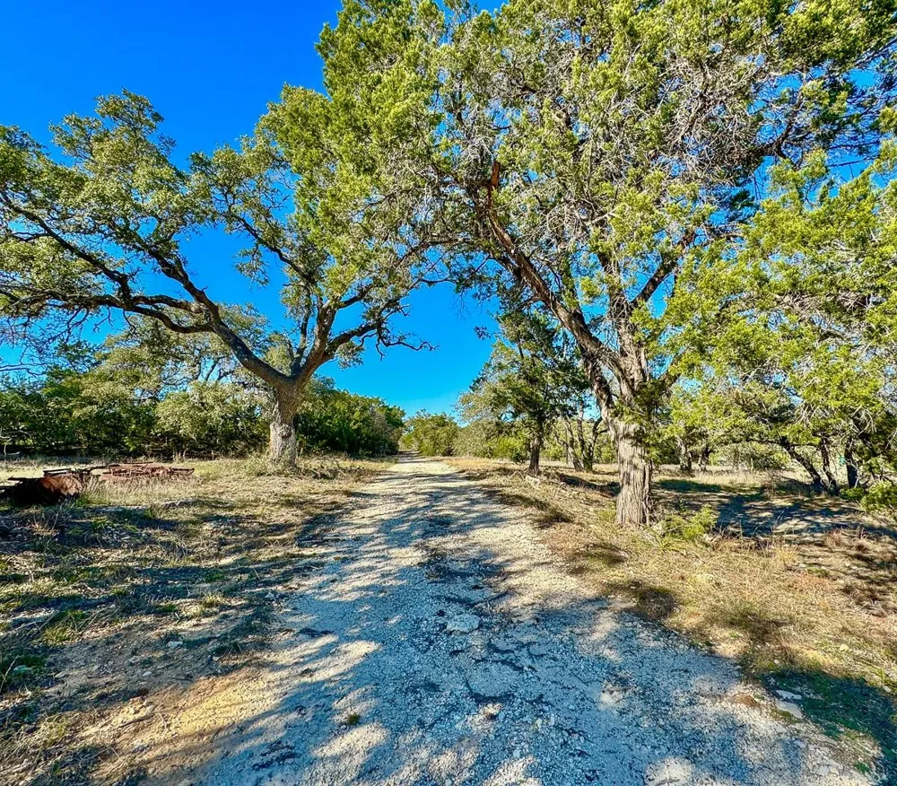 3600 Mount Sharp Road Wimberley, TX 78676