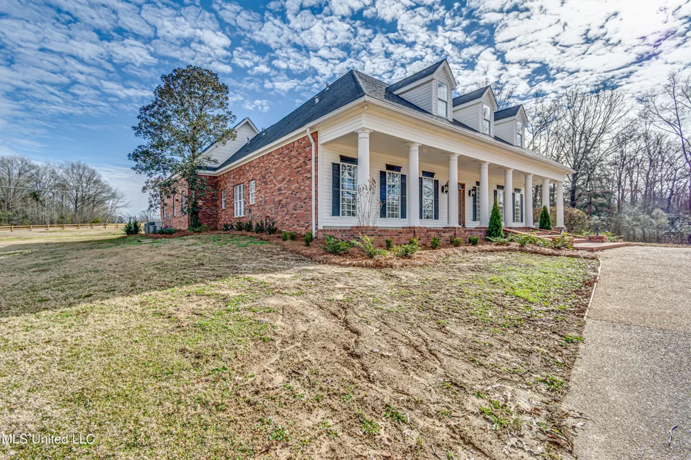 200 Cripple Creek Road Canton, MS 39046