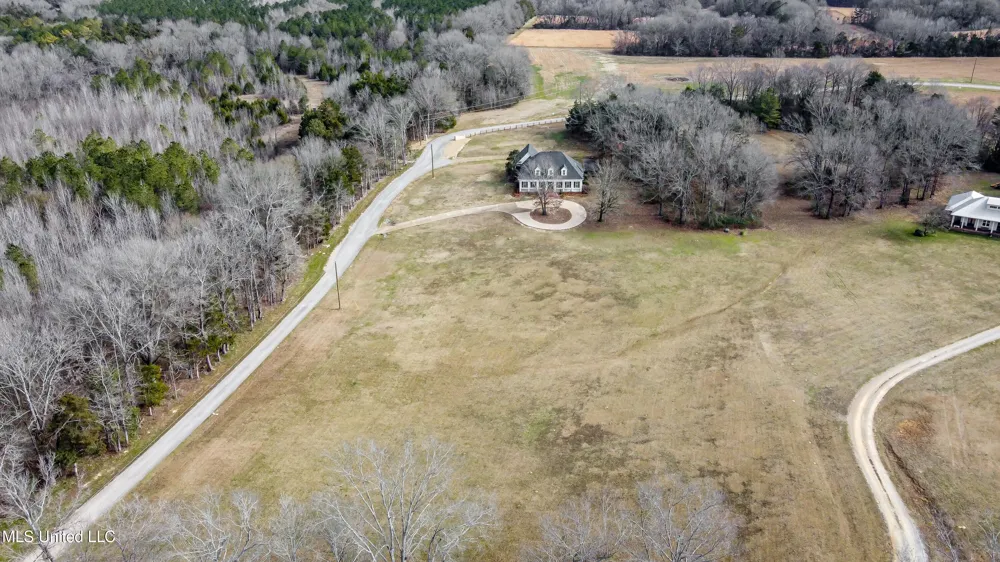 200 Cripple Creek Road Canton, MS 39046