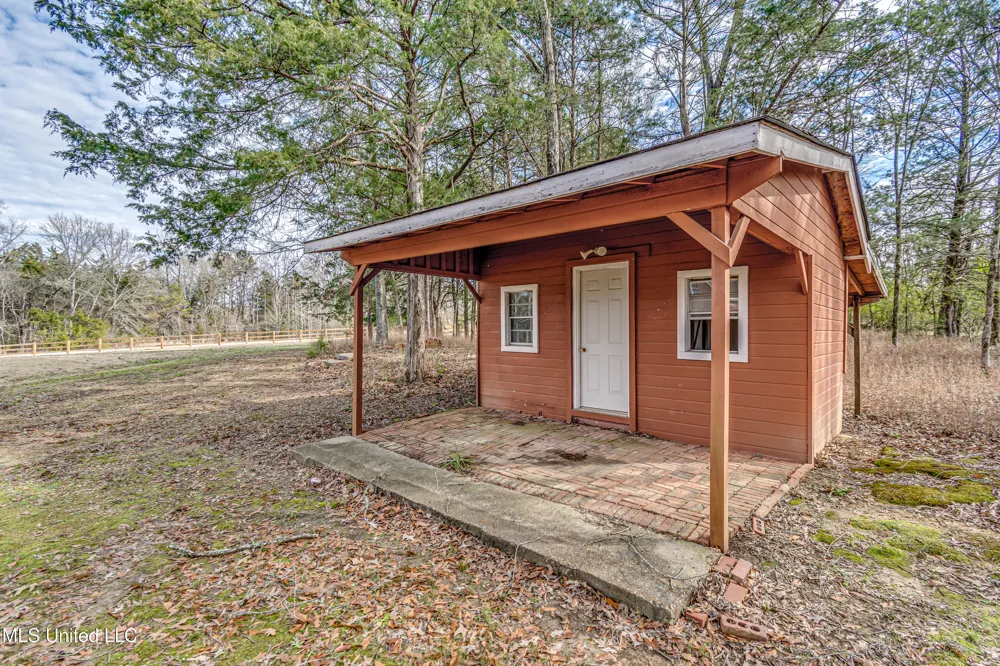 200 Cripple Creek Road Canton, MS 39046