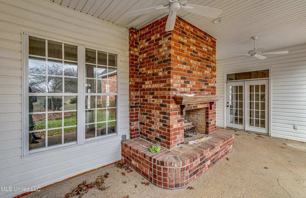 200 Cripple Creek Road Canton, MS 39046