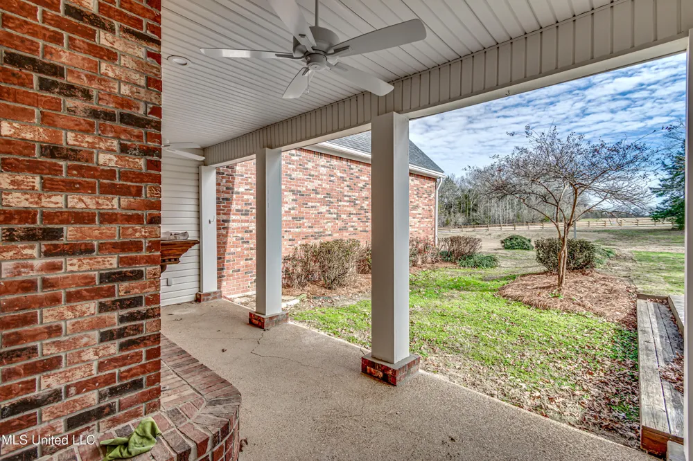 200 Cripple Creek Road Canton, MS 39046