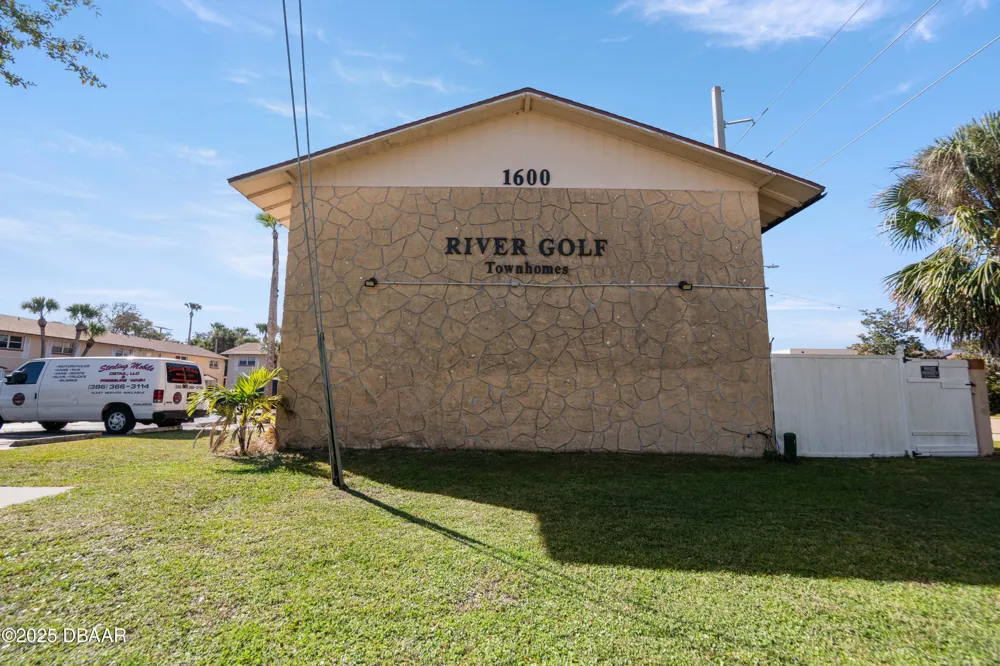 1600 S Palmetto Avenue #123 South Daytona, FL 32119