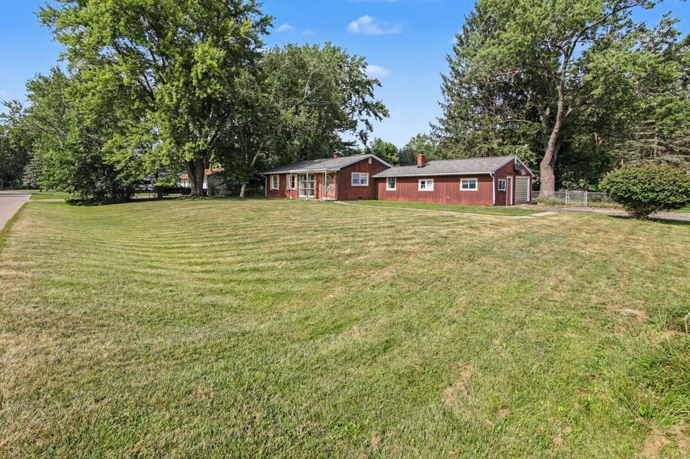 2637 Lucerne Drive Jackson, MI 49201