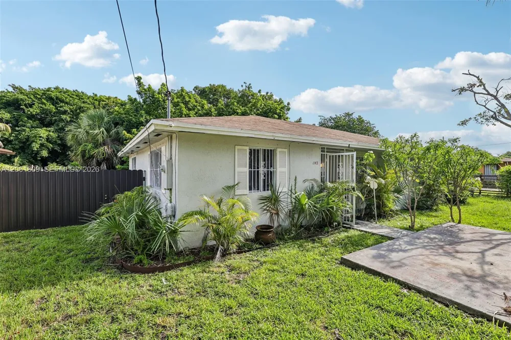 1143 NW 58th St Miami, FL 33127