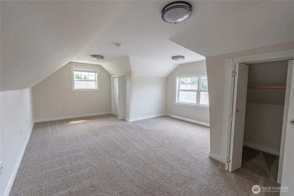 322 NE Kirby Avenue Castle Rock, WA 98611